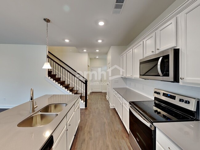 Building Photo - 2064 Williamshire Lane