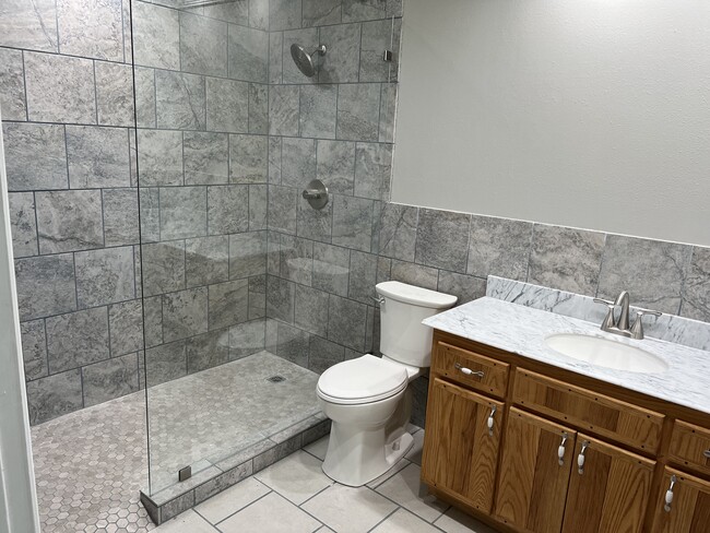 New large walk in shower/ vanity - 12821 County Road 9