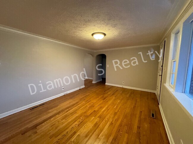 Foto del edificio - 3435 S Sulgrove Ave