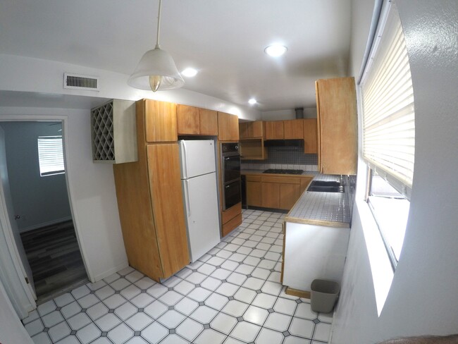 Building Photo - 1631 Van Horne Ln