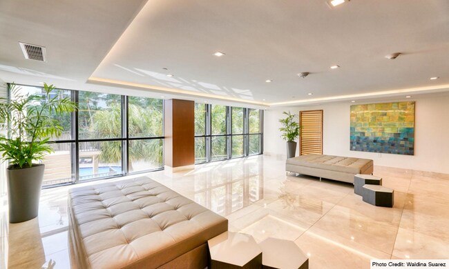 Foto del edificio - 540 Brickell Key Dr