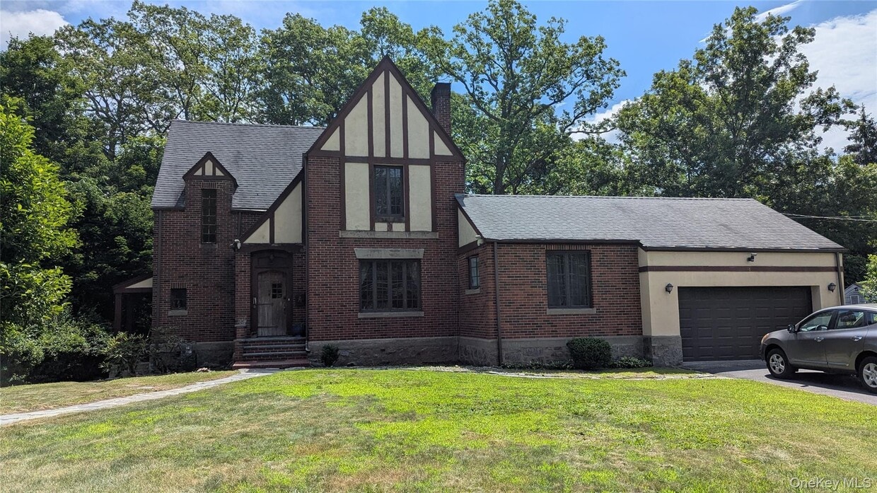 Foto principal - 78 Roe Ave