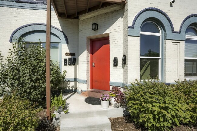 Foto del edificio - Charming 1-Bedroom Apartment in Denver’s W...