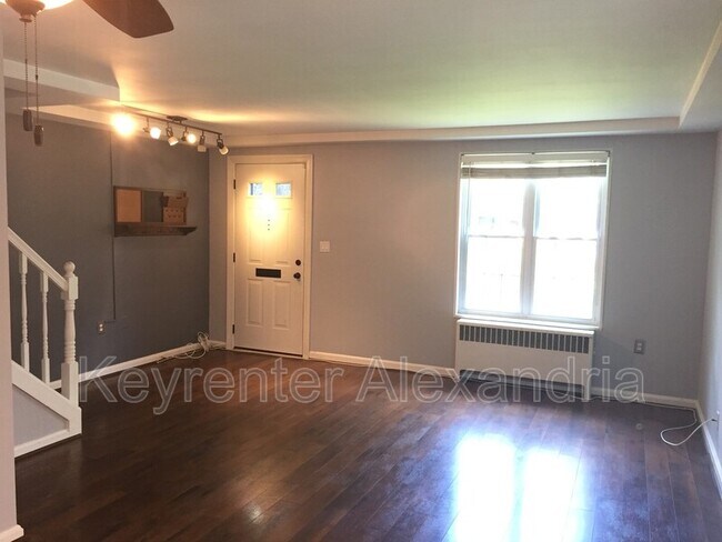 Foto del edificio - 1610 Kenwood Ave