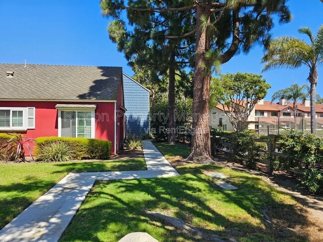 Building Photo - 2632 Captains Ave