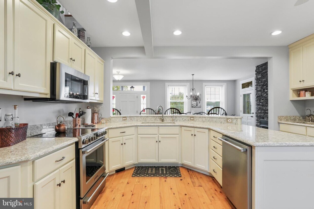 Foto principal - 1620 Buchanan Trail E