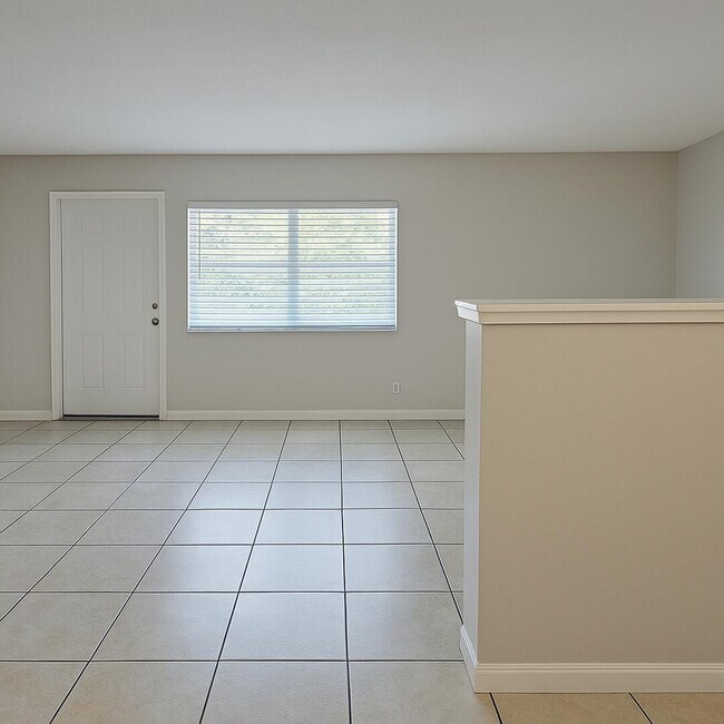 Foto del edificio - 4670 NE 5th Ave