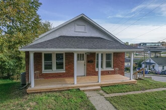 Building Photo - 421 Marshall St