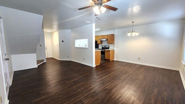 Foto del edificio - 1209 Alder Ct