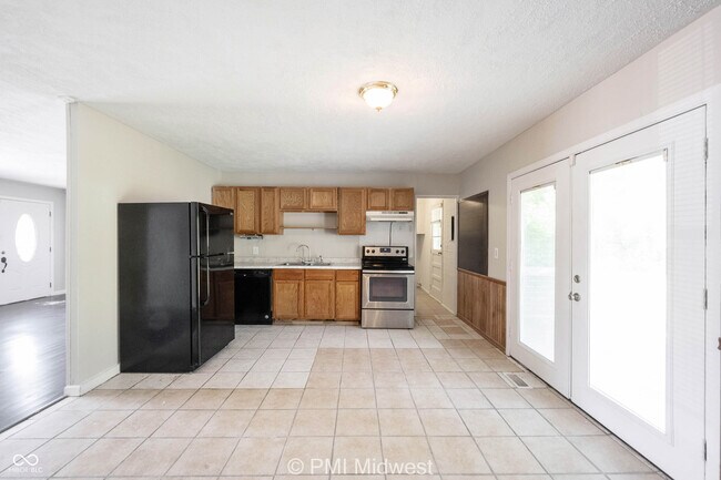 Building Photo - 3926 Malibu Dr