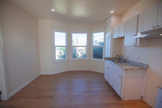 Building Photo - 497