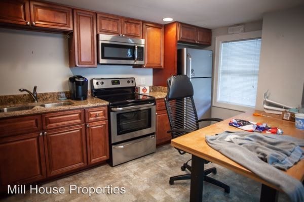Building Photo - 410 Pittsboro St