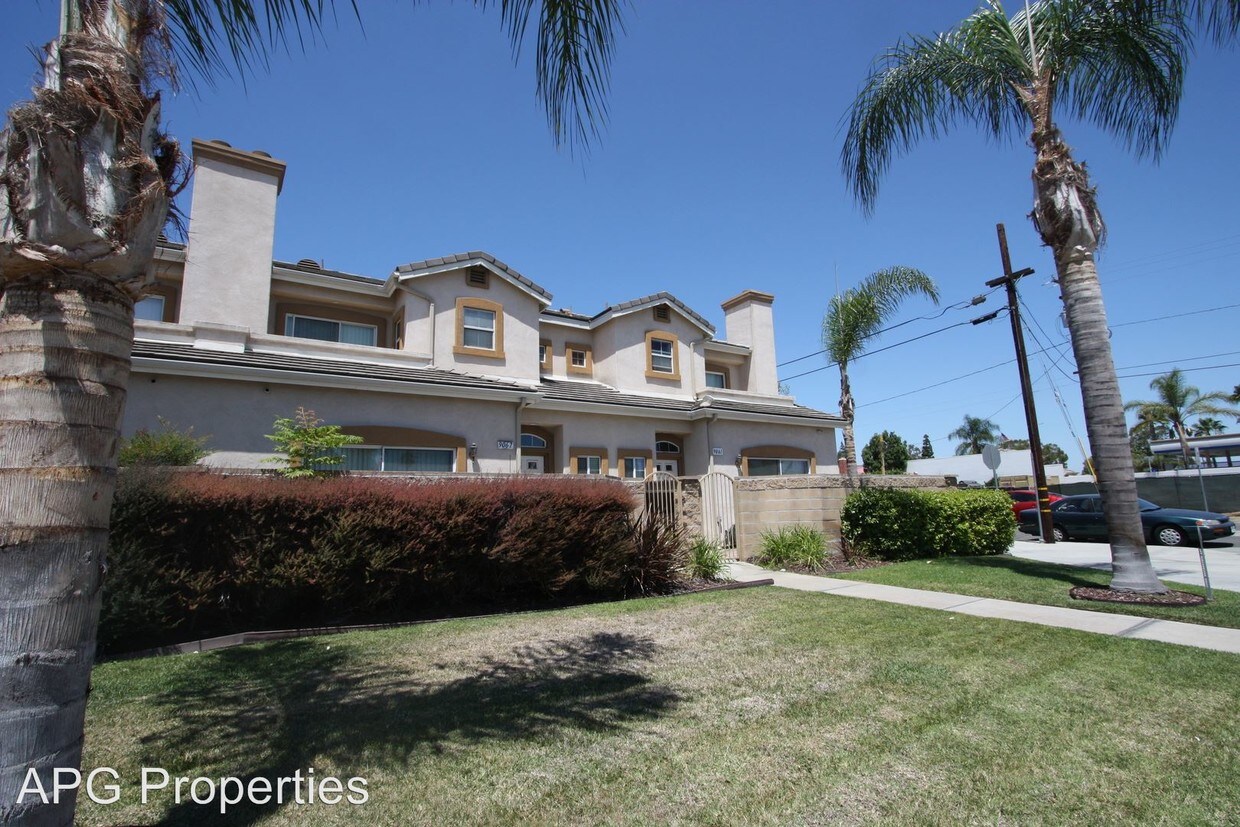 Foto principal - 3 br, 2.5 bath House - 9067 Moody Street
