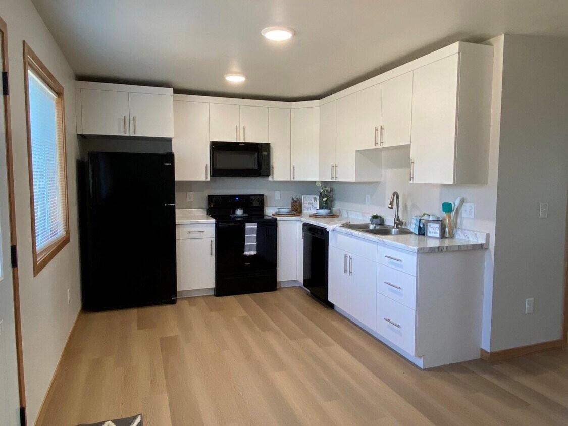 Foto principal - 732 4th St SE