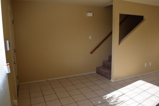 Building Photo - 4506 Deek Dr