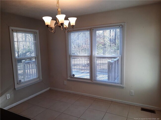 Foto del edificio - 141 Windsor Ln