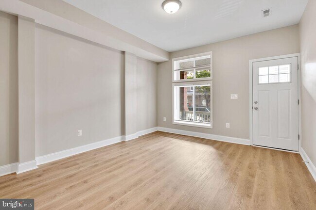 Foto del edificio - 3204 McElderry St