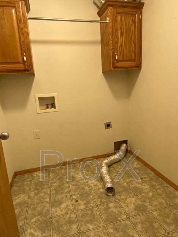 Building Photo - 4557 E Zora St