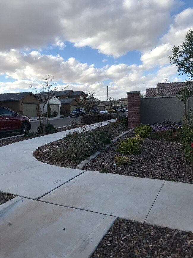 Foto del edificio - Beautiful Newer 3 bedroom Home Sweetwater ...
