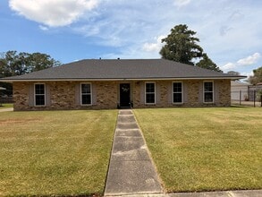 Building Photo - 347 Corby Dr