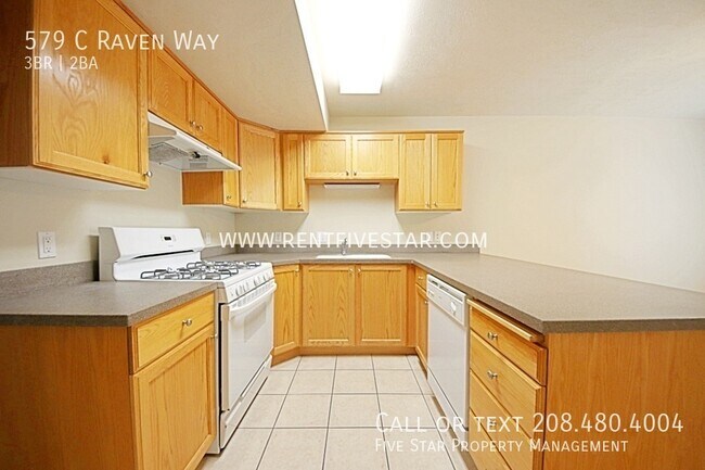 Building Photo - 579 Raven Way