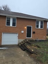 Building Photo - 8716 E 7 St