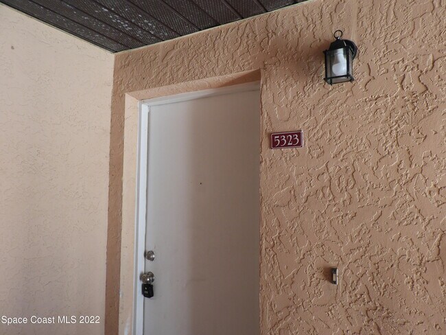 Foto del edificio - 5323 Pinewood Dr NE
