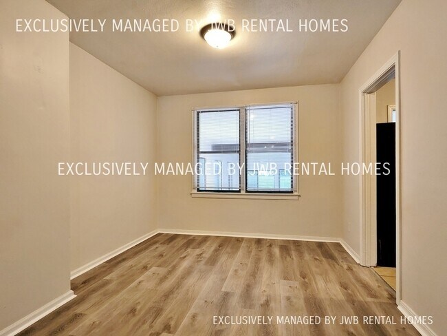Foto del edificio - 768 Gardenia Ln