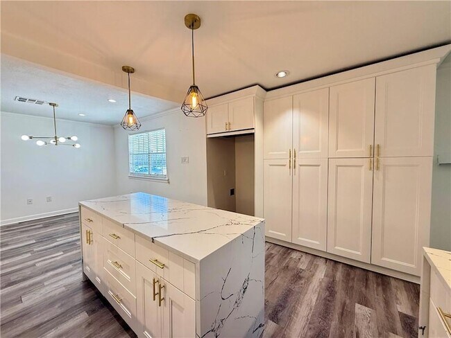 Foto del edificio - 3324 Davidson Pl