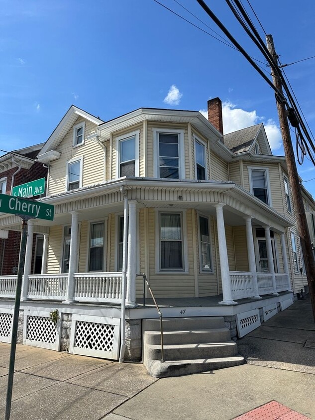 Primary Photo - 47 E Main Ave.
