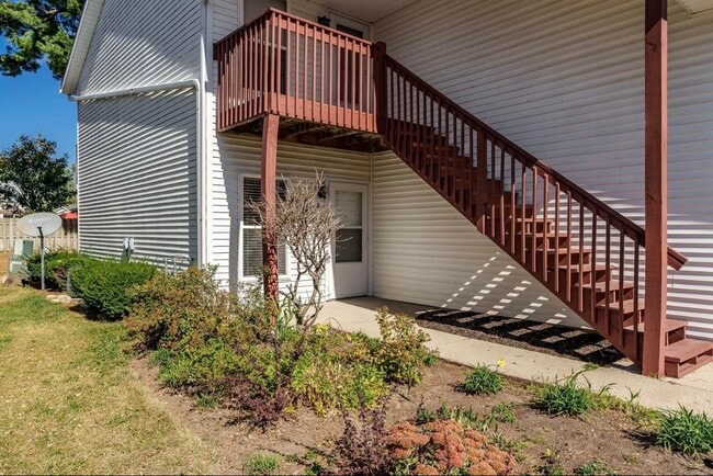 Foto del edificio - 5874 Beechwood Dr