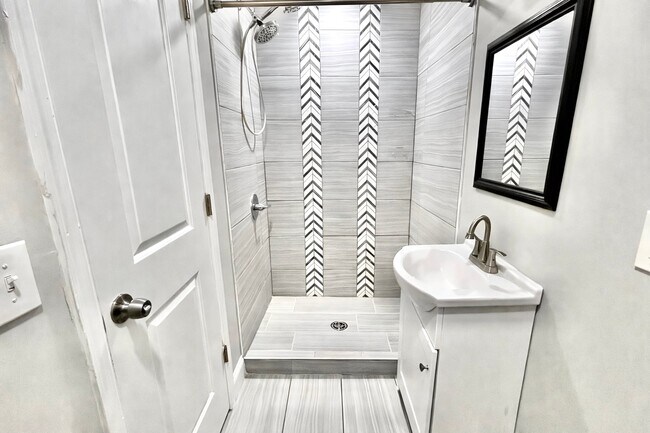 Foto del edificio - 2328 Calverton Heights Ave