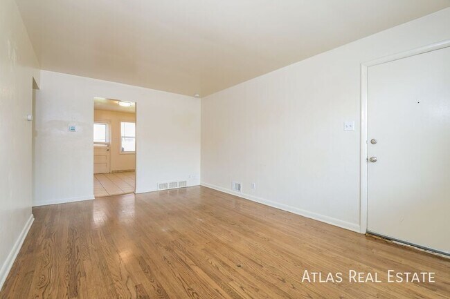 Foto del edificio - 4525 E Yale Ave