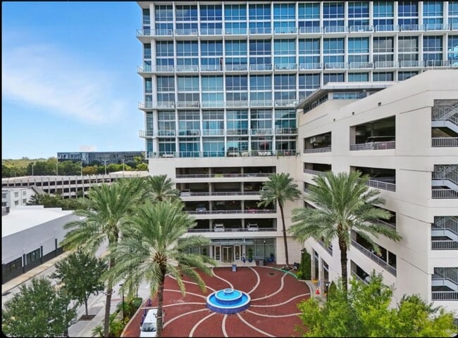 Foto del edificio - 150 E Robinson St