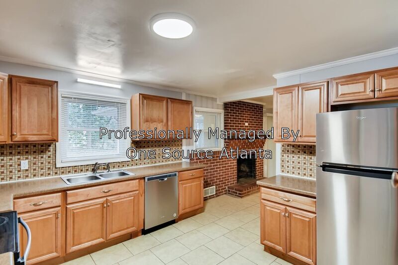 Primary Photo - 2748 The Fontainebleau SW