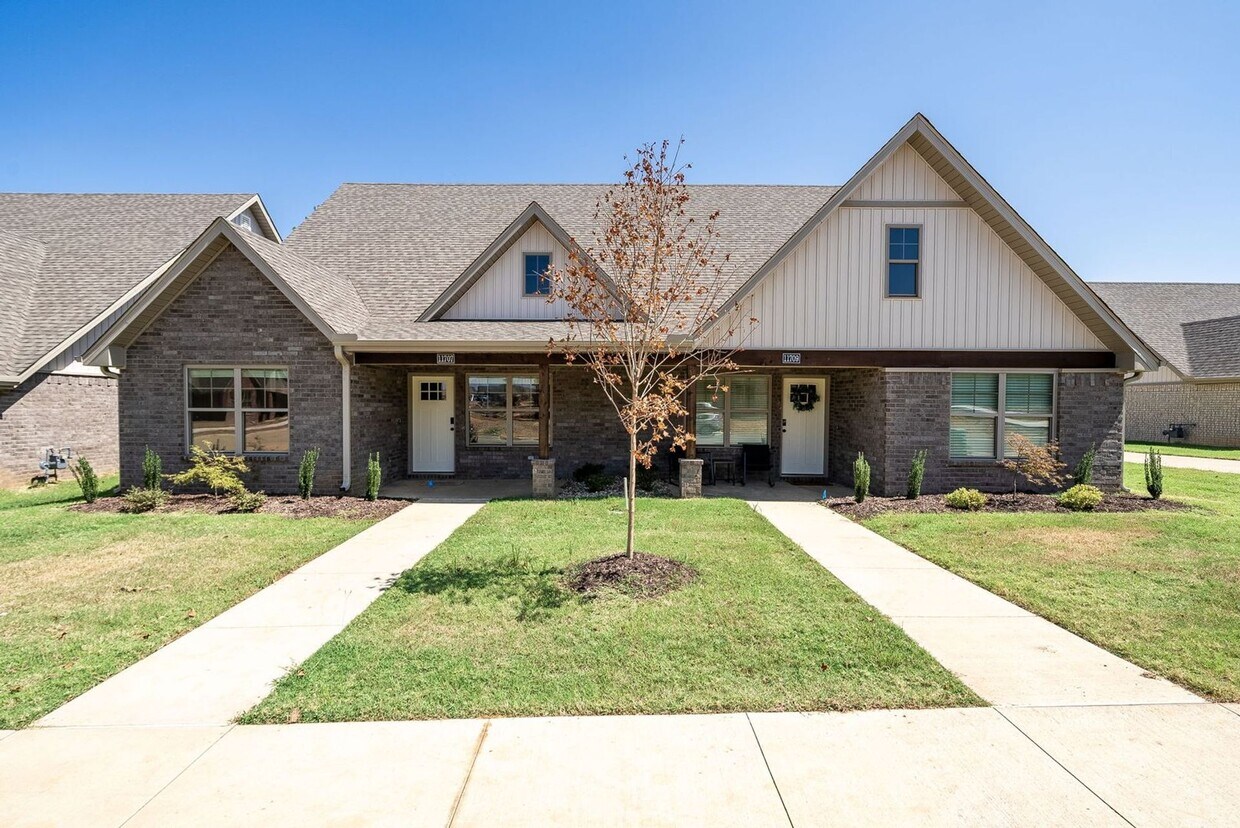 Maple Park at Riley Farm Apartments in Fort Smith, AR