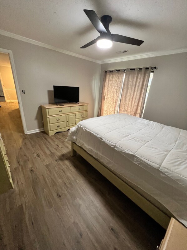 Foto del edificio - 5033 7 Pine Cir