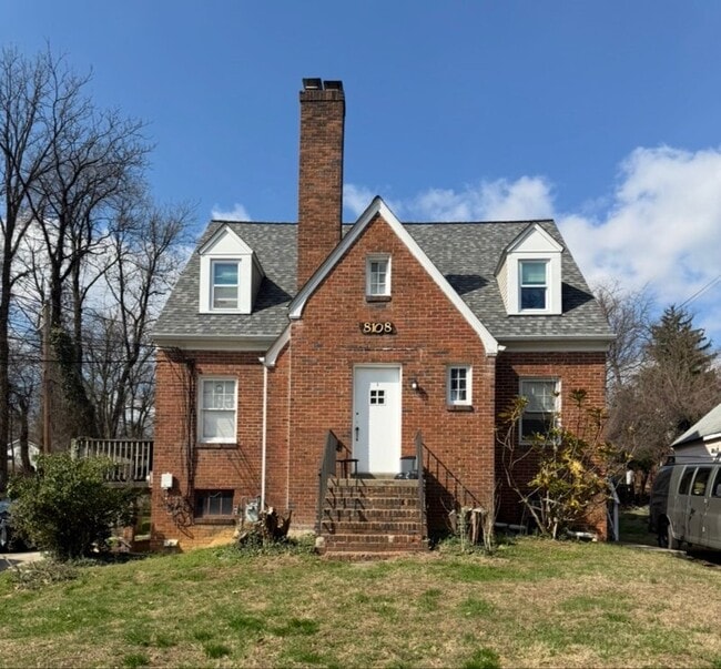 Building Photo - 8108 Greenwood Ave