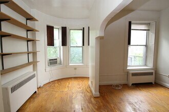Building Photo - 6 E Preston St