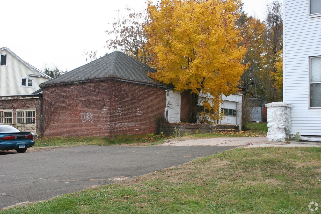 399 Dekoven Dr, Middletown, CT 06457 Apartments in Middletown, CT