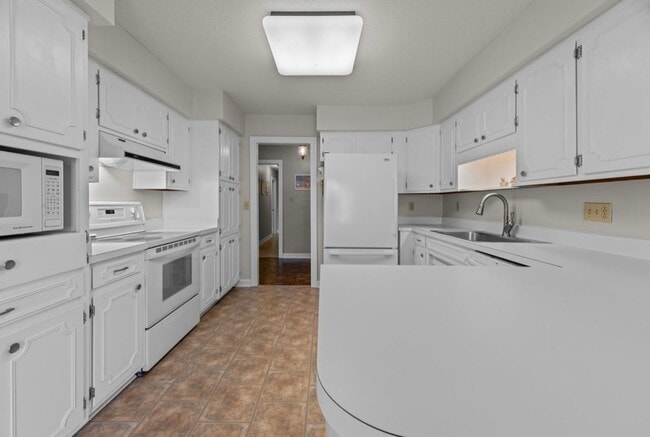 Building Photo - Waterfront Dream Home Best View in Fairfield Harbour!