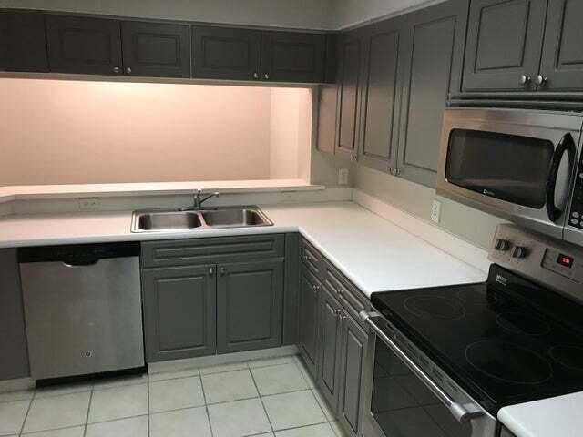 Building Photo - 3023 Alcazar Pl