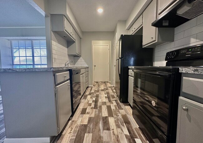 Foto del edificio - 504 N Englewood Ave