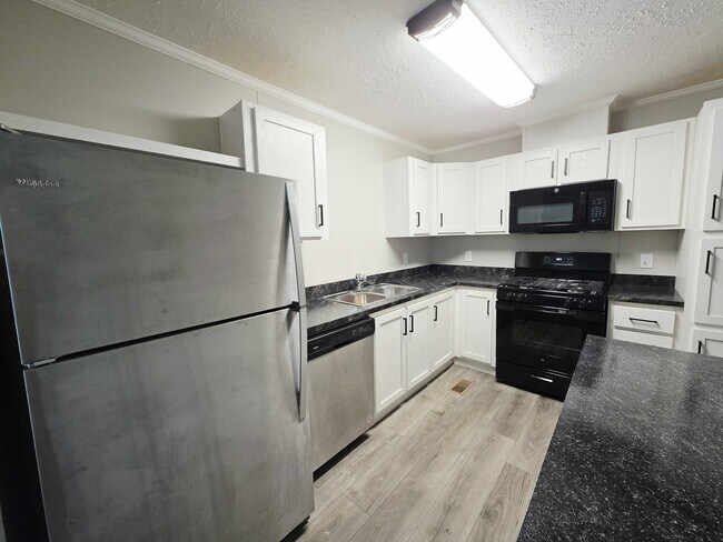Building Photo - 3618 Juniper St