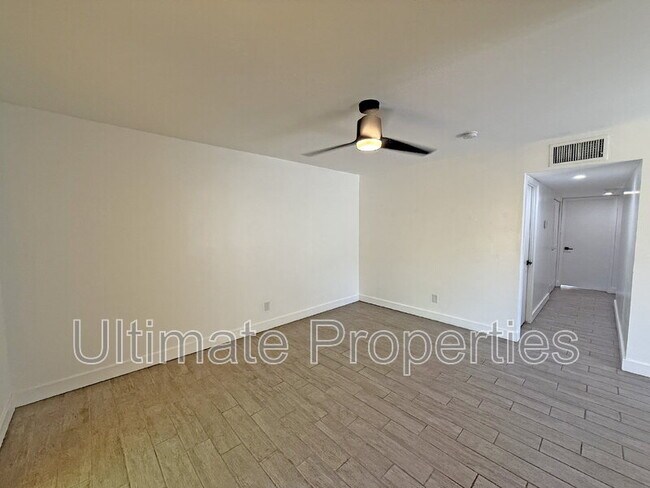 Foto del edificio - 1021 W Mission Ln