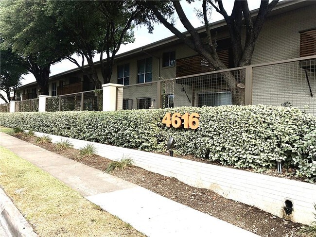 Foto del edificio - 4616 W Lovers Ln