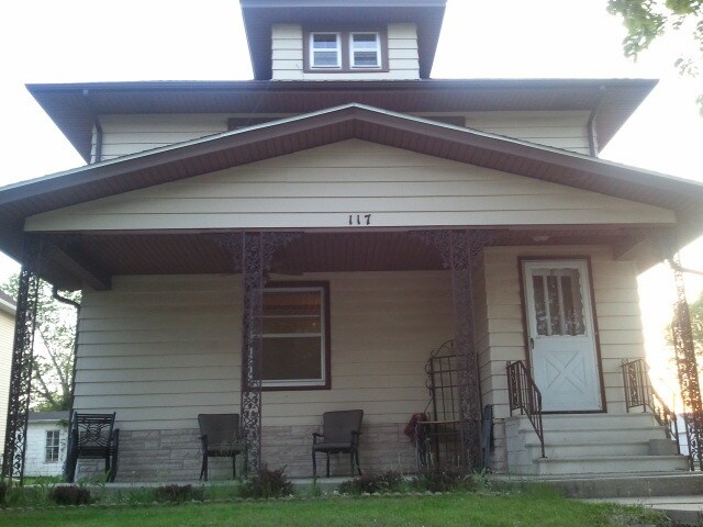 Front View/Porch - 117 Franklin St