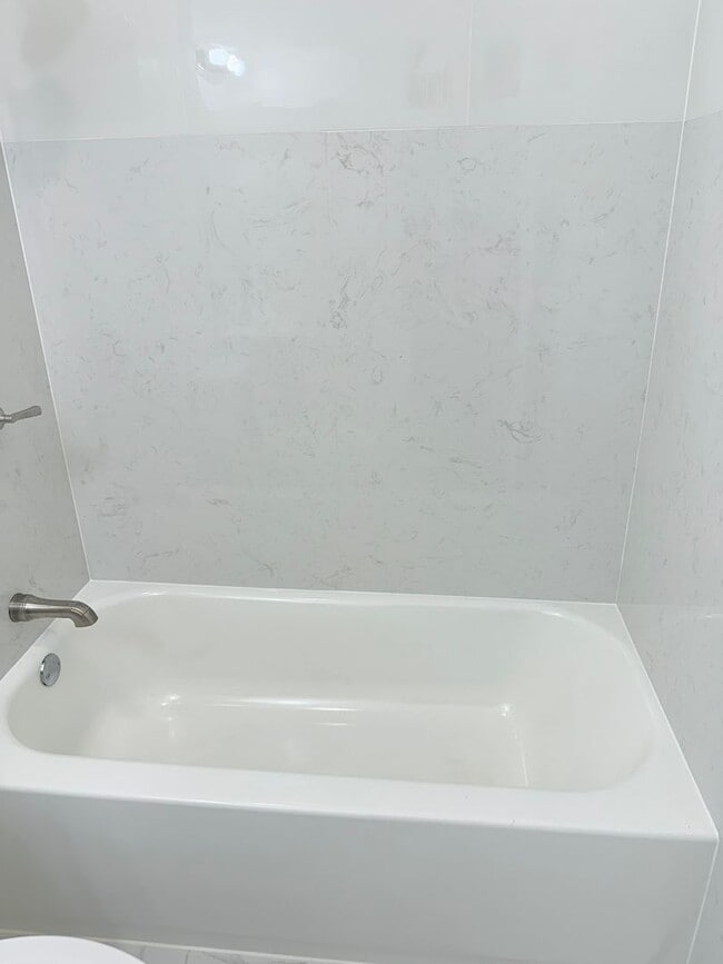 Photo - 1219-1219 Kuokoa St Apartment