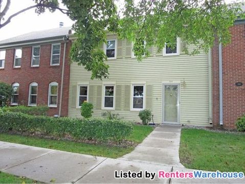 Primary Photo - 586 Maple Park Dr