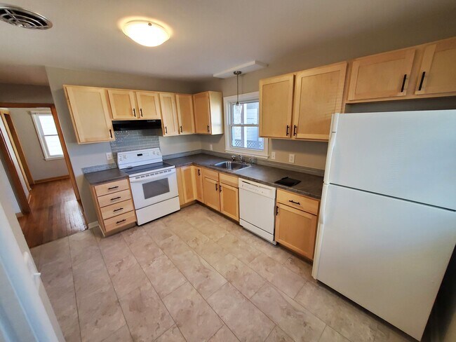 Foto del edificio - 620 40th St NE
